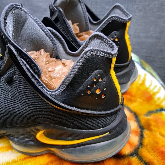 %Size 12 Nike Mens LeBron 19 Low Witness DH1270-002 Black Gold Shoes A9 main image 11